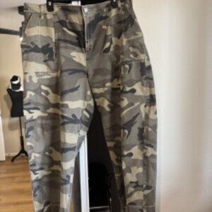 Kut Camoflauge Ashton Wide Leg Barrel Pant Size 16